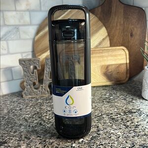 Kor ONE Water Bottle NWT